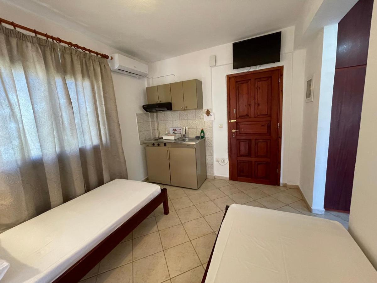 Galazia Akti Seaside Apartments Nikiti  Exterior photo