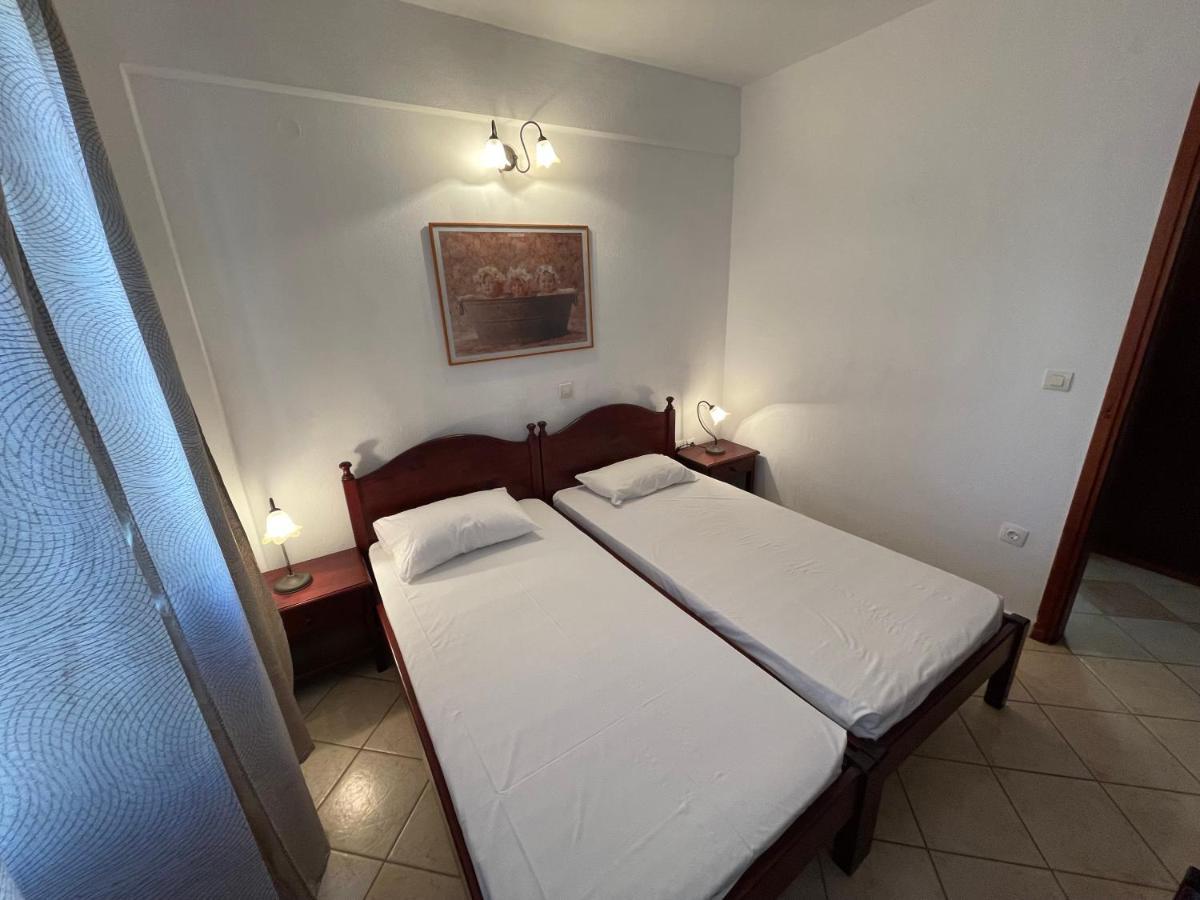 Galazia Akti Seaside Apartments Nikiti  Exterior photo