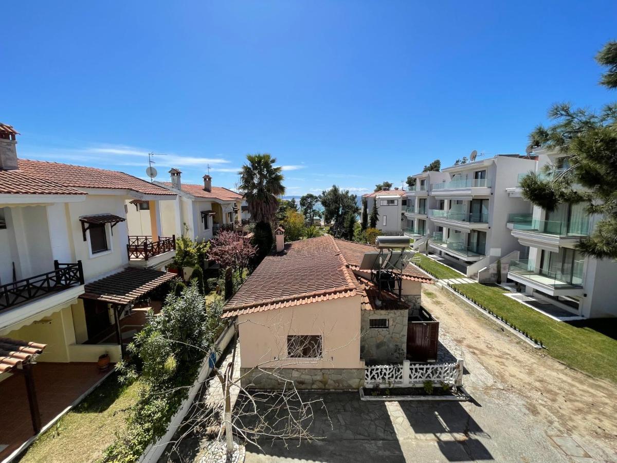Galazia Akti Seaside Apartments Nikiti  Exterior photo