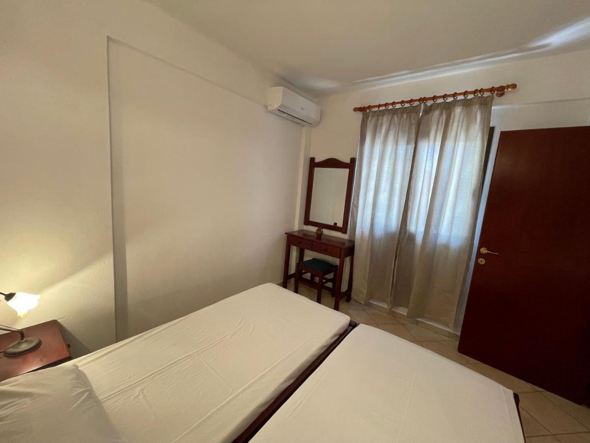 Galazia Akti Seaside Apartments Nikiti  Exterior photo