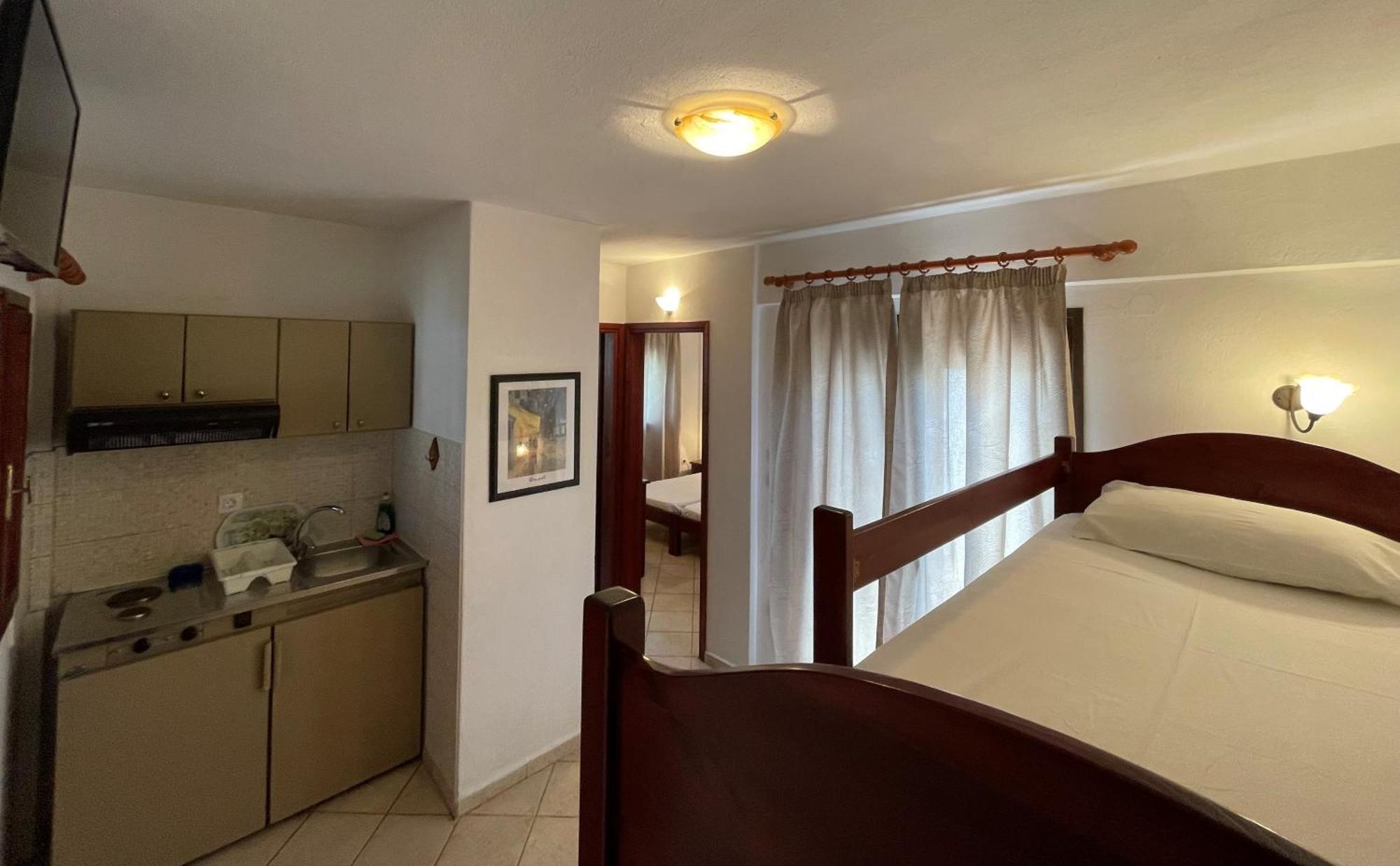 Galazia Akti Seaside Apartments Nikiti  Room photo